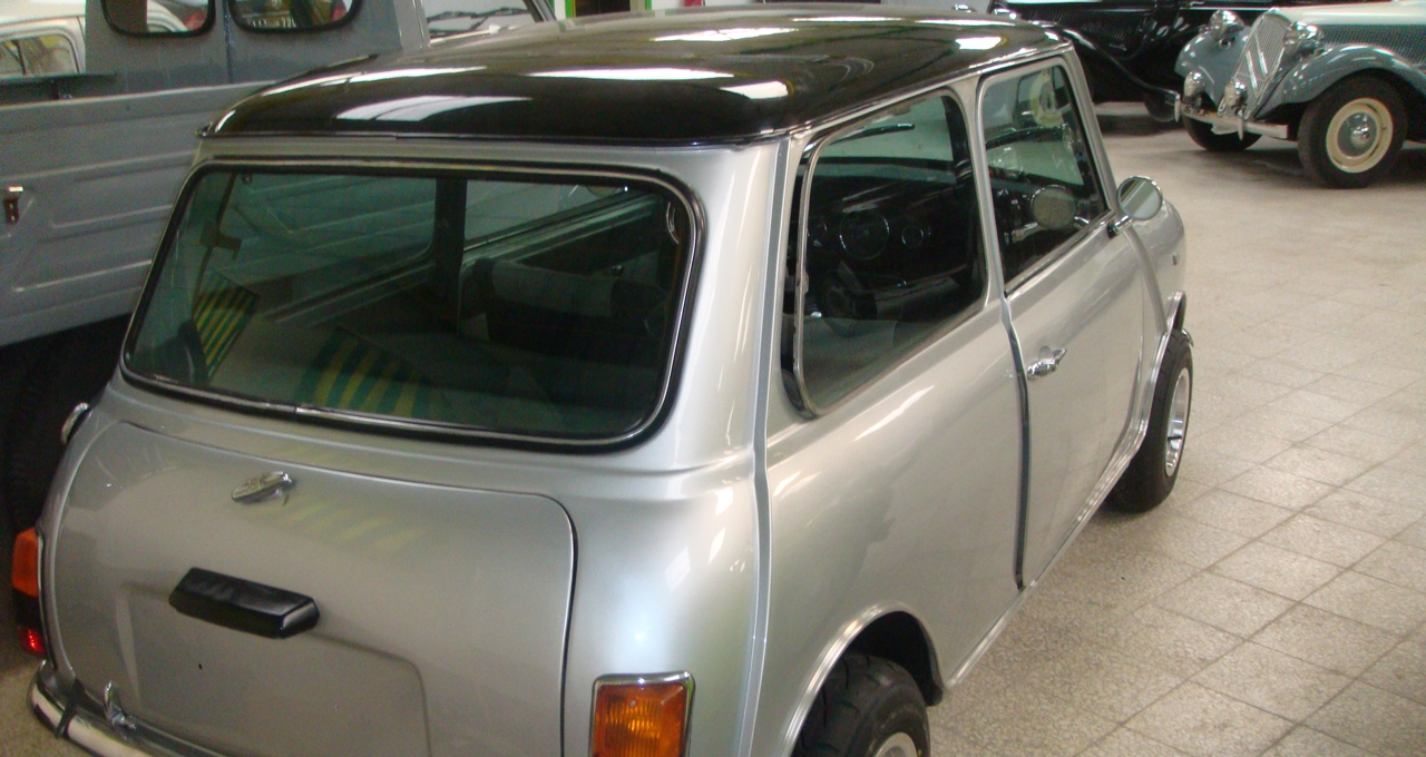 AUSTIN MINI