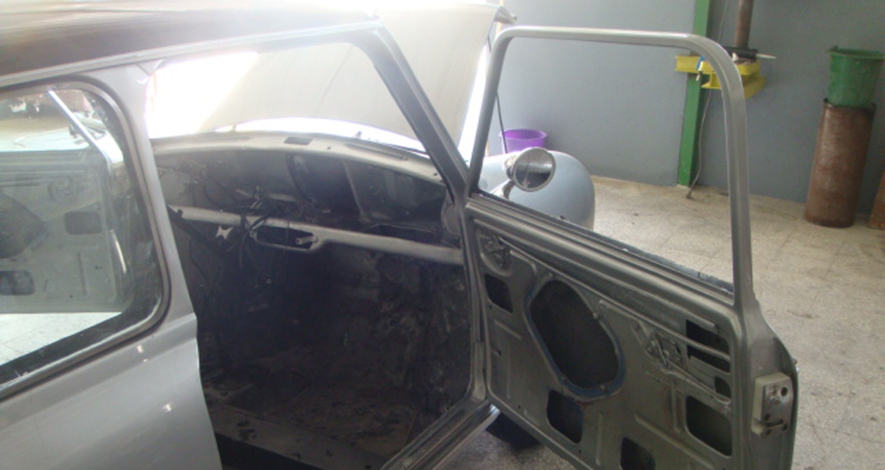 AUSTIN MINI